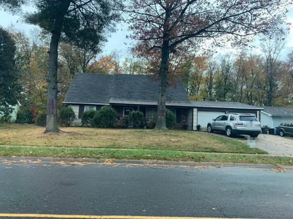 33 Evergreen Dr, Willingboro, NJ 08046