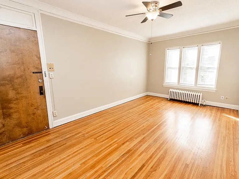 Fremont Apartments — Photo 15