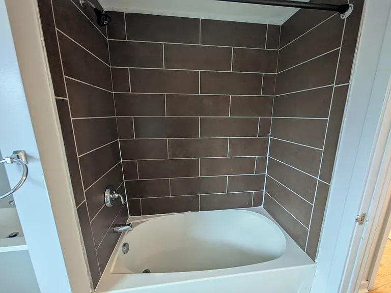 60 Coleman St #3H — Photo 6