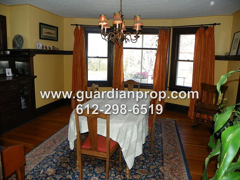 983 Edmund Ave — Photo 9