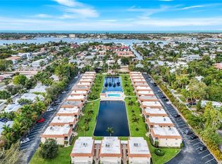 1155 Sandpiper St APT C7, Naples, FL 34102