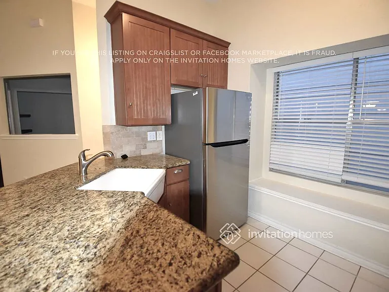 6419 Horsepen Bayou Dr — Photo 7