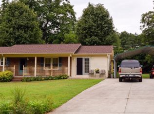 1061 23rd St NE, Hickory, NC 28601