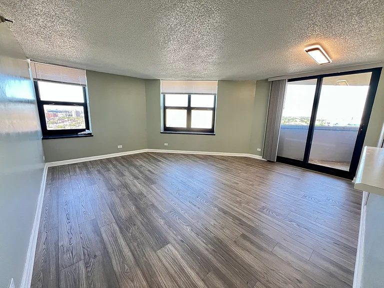 3660 N Lake Shore Dr #1912 — Photo 11