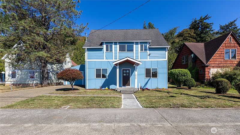2nd image of 1905 Riverside Avenue