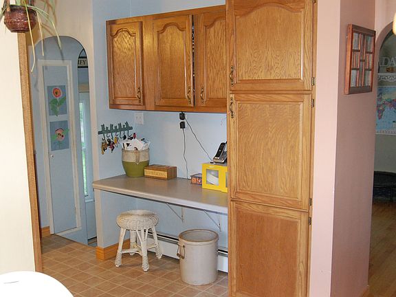 5th image of 2530 Indian Hill Dr