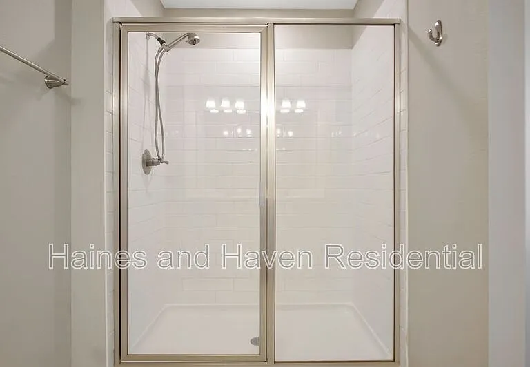 840 Blue Creek Dr — Photo 18