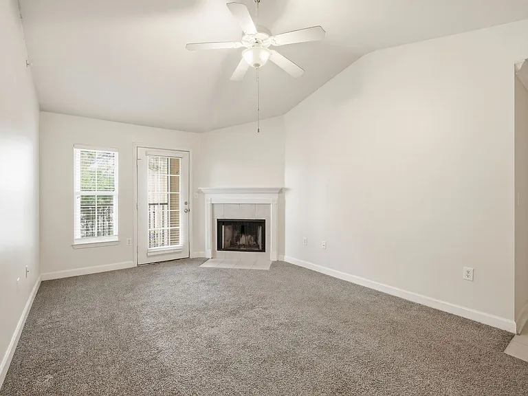 18367 Bridle Club Dr — Photo 5
