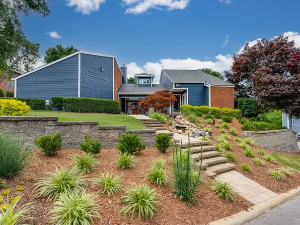 Woodcreek Apartments