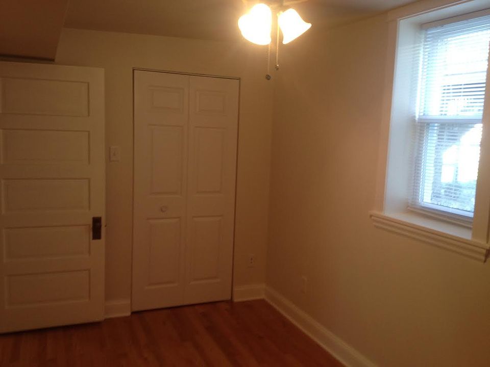 1st image of 3314 N Albany Ave #1
