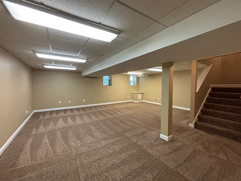 48 Weaver Dr #48 — Photo 32
