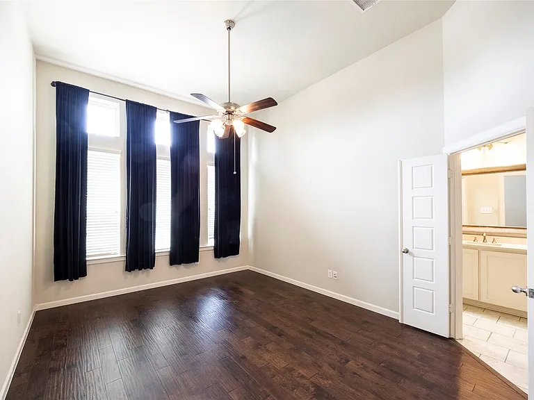 1217 Naples Dr — Photo 24