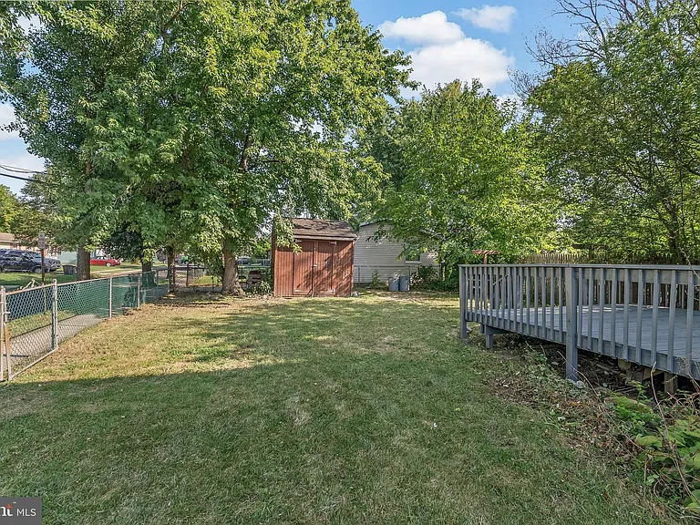 341 Clarkson St — Photo 31