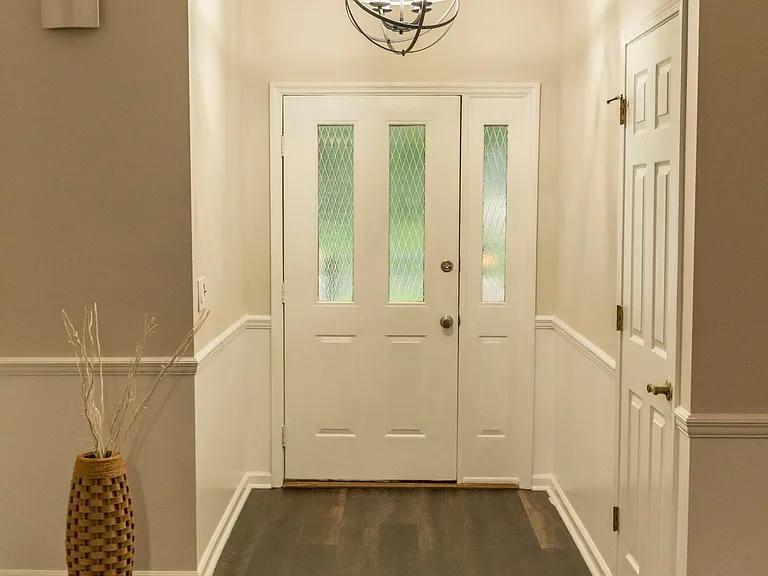 713 Chesswood Ct — Photo 4