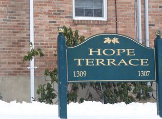 1309 Hope St APT B4, Stamford, CT 06907