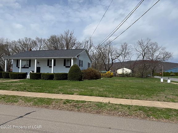 4th image of 1131 E 6th St