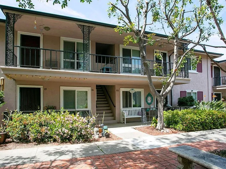 660 S Glassell St — Photo 16