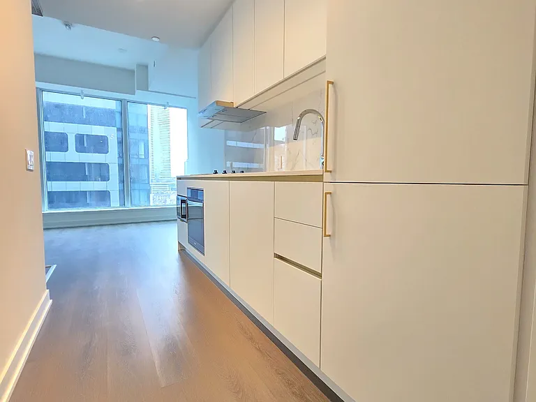 8 Wellesley St W #1607 — Photo 13
