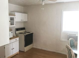 8 Chateau Cir, Riviera Beach, FL 33404