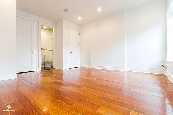 Rented by Dixon Advisory USA Inc. | media 10