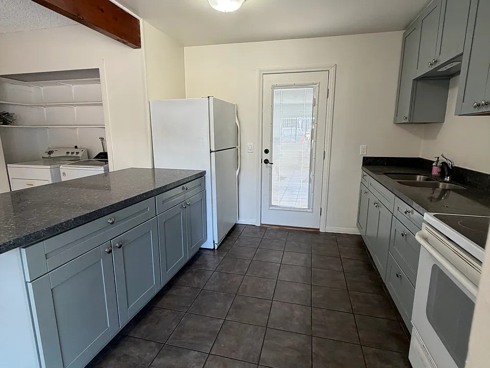8209 Jema Way