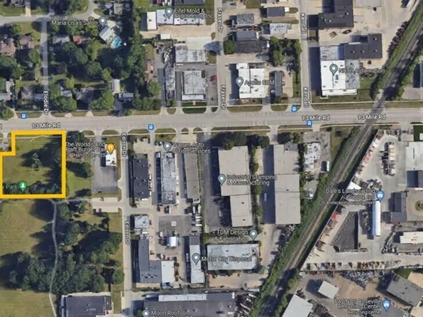 13 Mile Rd, Roseville, MI 48066