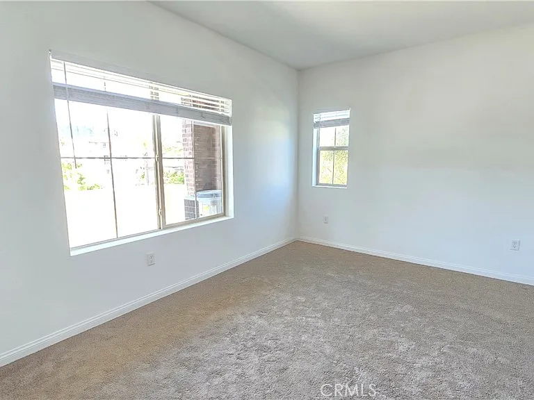 1813 Mesquite Way — Photo 7
