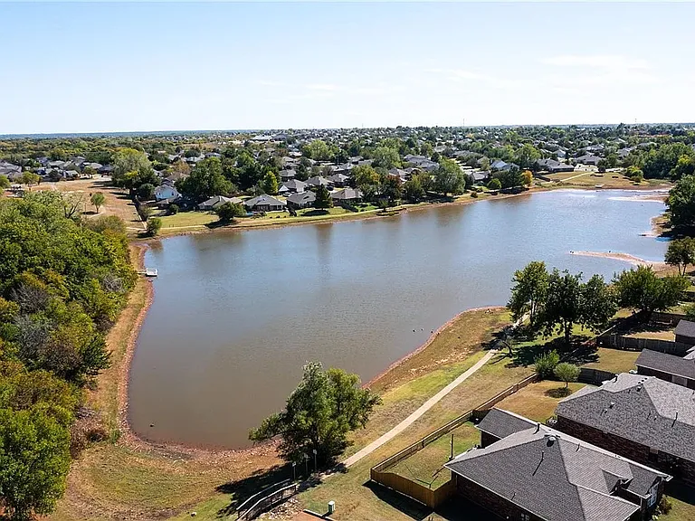 516 Woodsong Dr — Photo 28