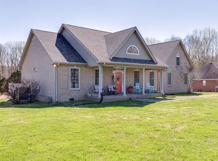 1081 Paradise Dr, Greenbrier, TN 37073