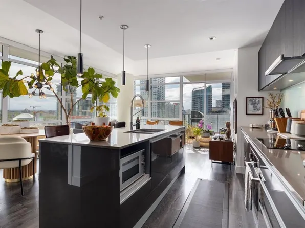 1122 W 3rd St SE #1607, Calgary, AB T2G 1H7