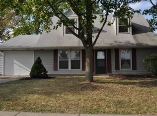 1125 Applewood Rd, Fort Wayne, IN 46825