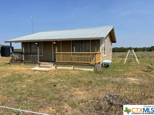 431 Turkeyfoot Ln, La Vernia, TX 78121