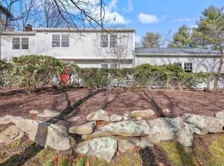 69 Ledgewood Dr, Weston, CT
