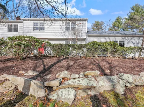69 Ledgewood Drive East, Weston, CT 06883