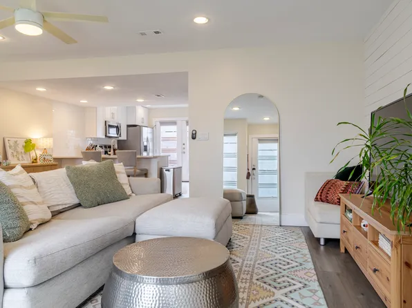 6410 Chimney Creek Cir #B, Austin, TX 78723