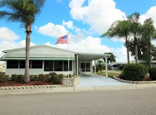 6157 Forest Lake Dr, Zephyrhills, FL 33540