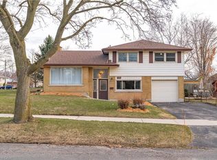 135 Burbank Rd, Kitchener, ON N2B1E3