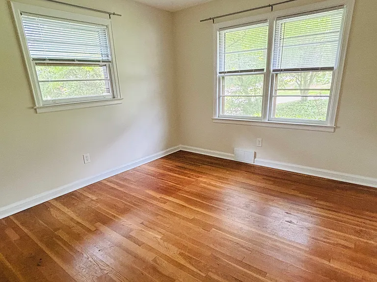 2704 Harrington Dr — Photo 7