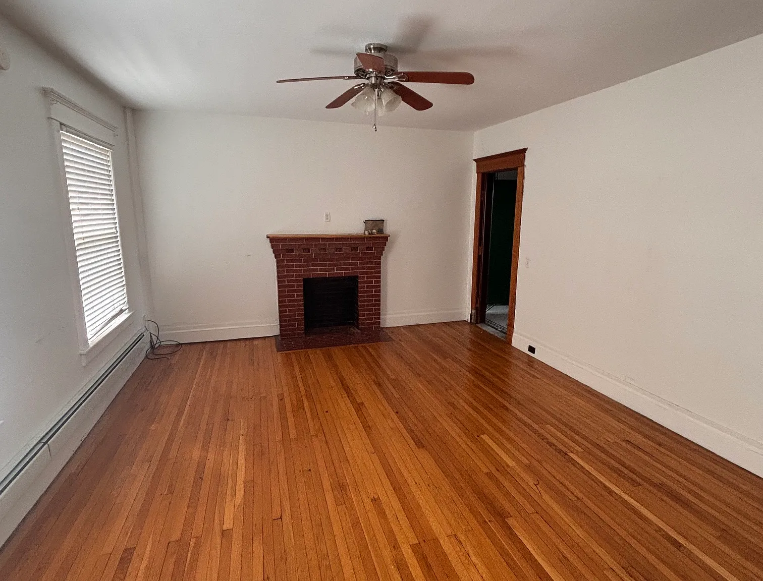 2 bed, 1100 sqft, $1,400 — Photo 2