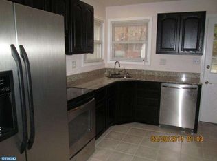 2610 Laurel Dr, Bristol, PA