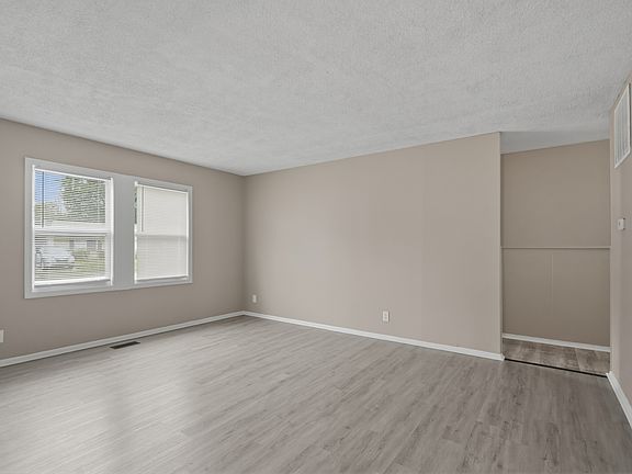 5th image of 3857 Chateau Dr