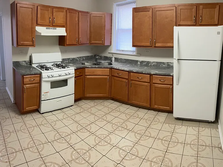 2850 N Austin Ave #1 — Photo 7