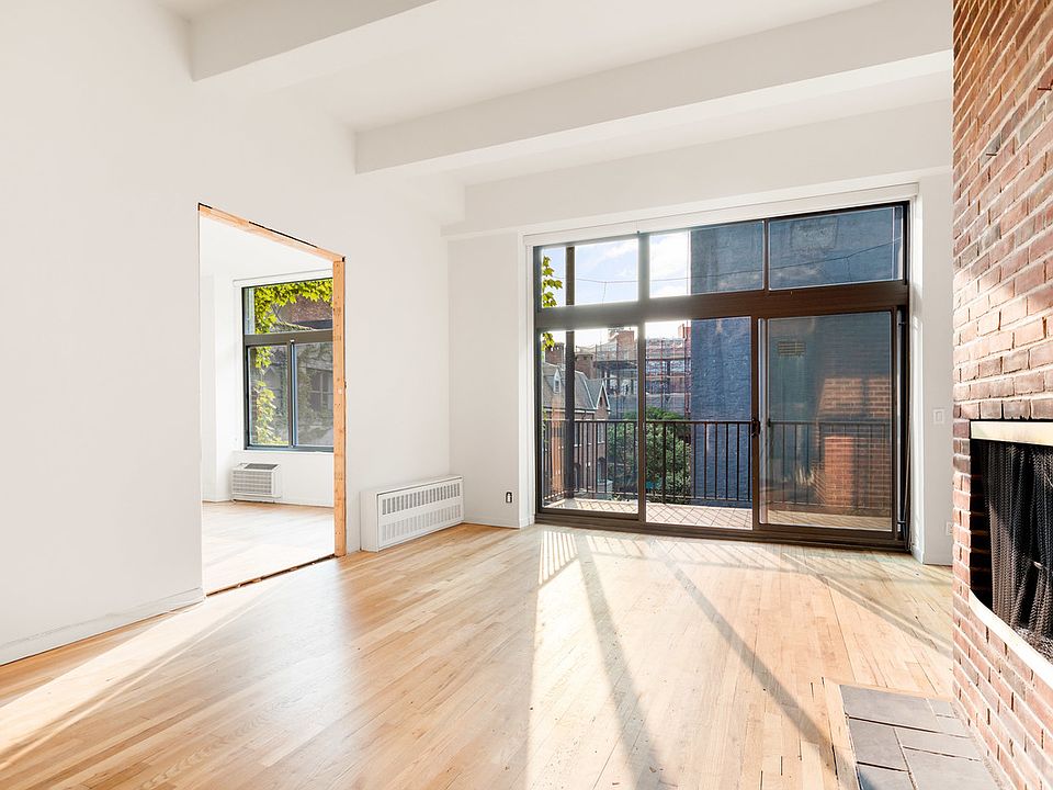 1st image of 256 W 10th St APT 3C