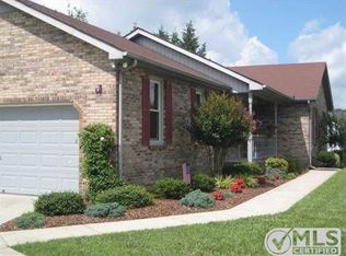 105 Briar Ln, Tullahoma, TN 37388