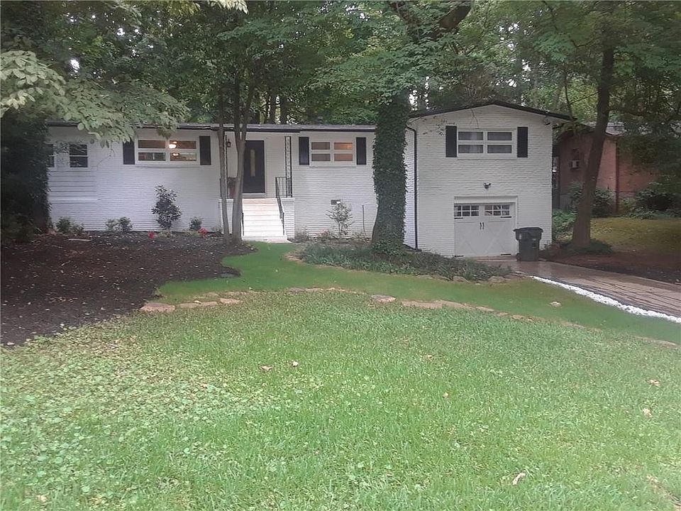 1st image of 3857 Longview Dr