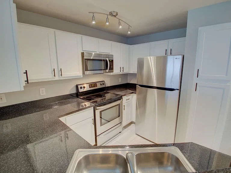 2320 Gracy Farms Ln #1332 — Photo 5