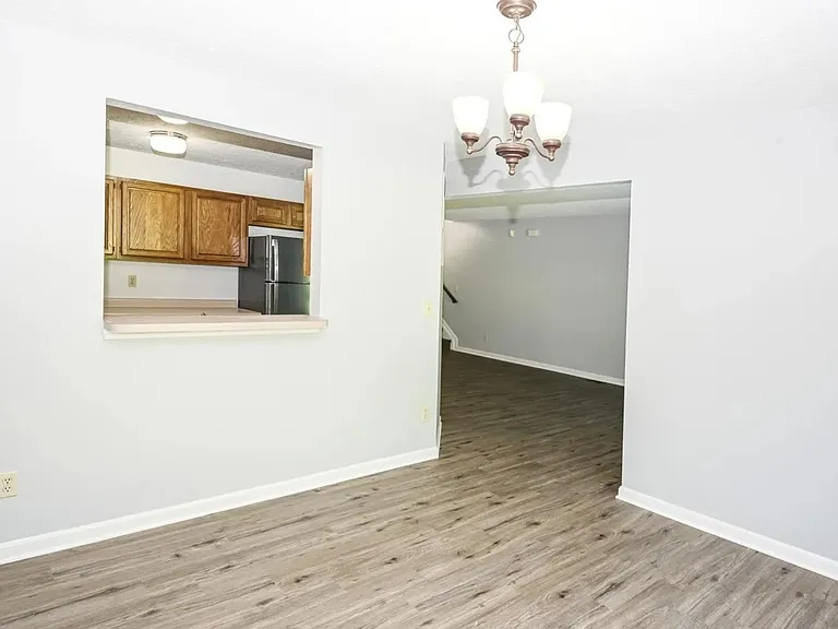306 Glenwood Ave — Photo 4