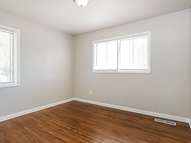 224 Tanglewood Cir — Photo 17