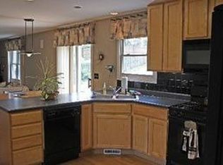 114 Barnes Rd, Elgin, IL 60124