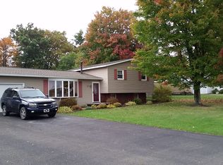 15 Valley View Dr, Warren, PA 16365